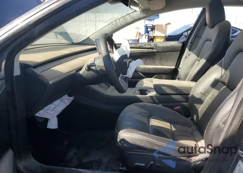 2022 Tesla Model 3 z USA, uszkodzony, nr VIN 5YJ3E1EA0NF187626